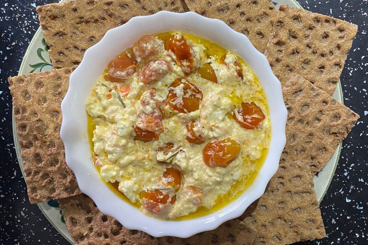 Tomate Cereja com Queijo Feta